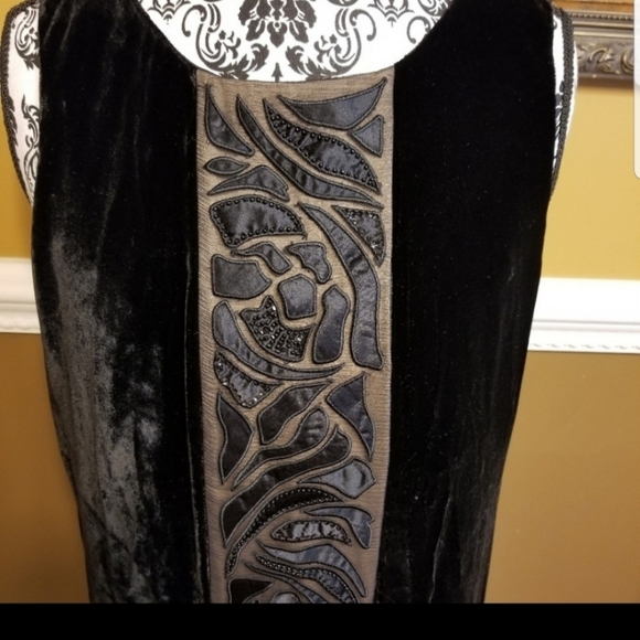 ELEGANT..BCBGMAXAZRIA BLACK DRESS - Picture 7 of 11